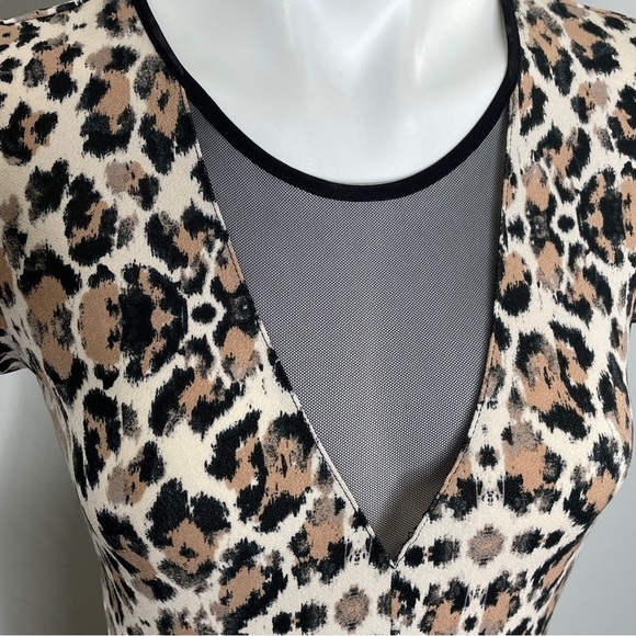 Kimchi Blue animal print dress with sheer panels NWT large - Picture 7 of 7